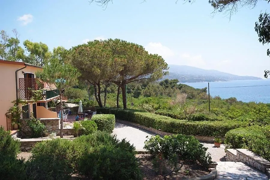 Apartment Residence Baia Di Norsi Casa Buraccio Italy